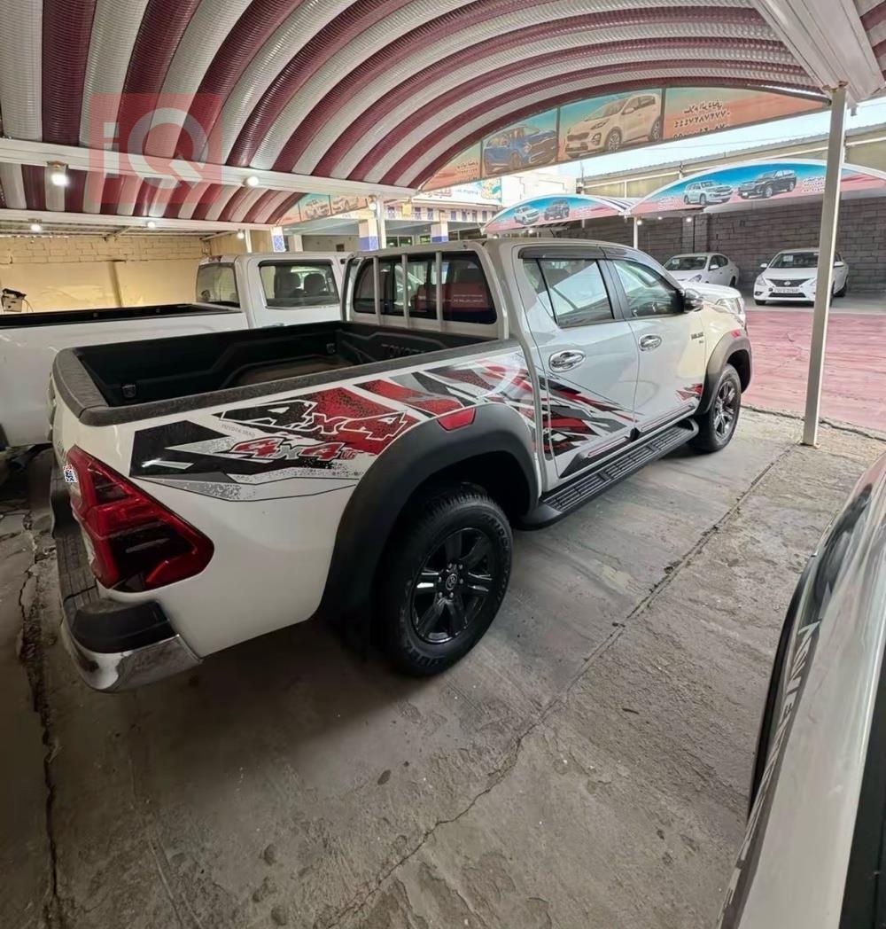 تويوتا هايلوكس